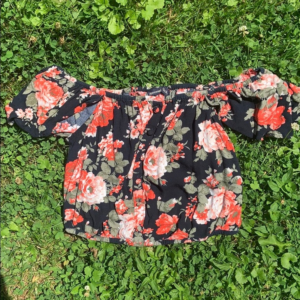 floral crop top with buttons